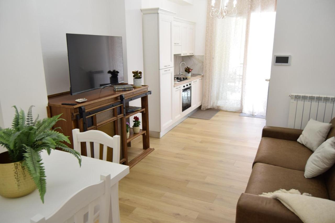 Apartmán Caporama Terrasini Exteriér fotografie